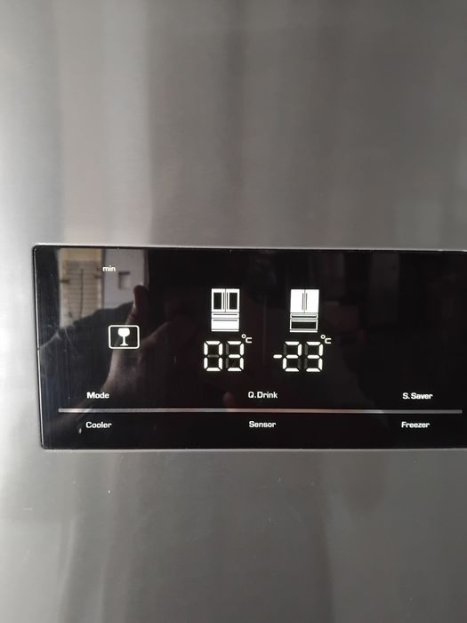 Хладилник side by side инокс