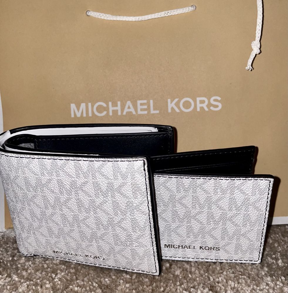 Картодържател “Michael Kors” и “Coach”