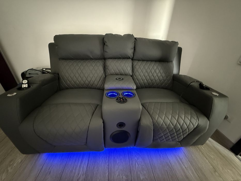 Canapea(PS gaming) cu masaj, reglaj electric, bluetooth, lumini etc