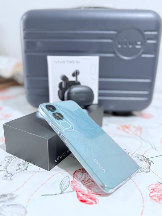 Vivo V40 5G 256гб ОЗУ 12гб