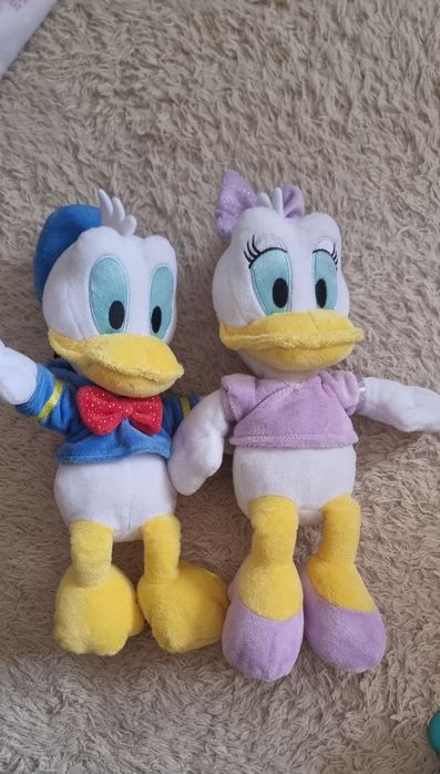 Vand jucarii disney.