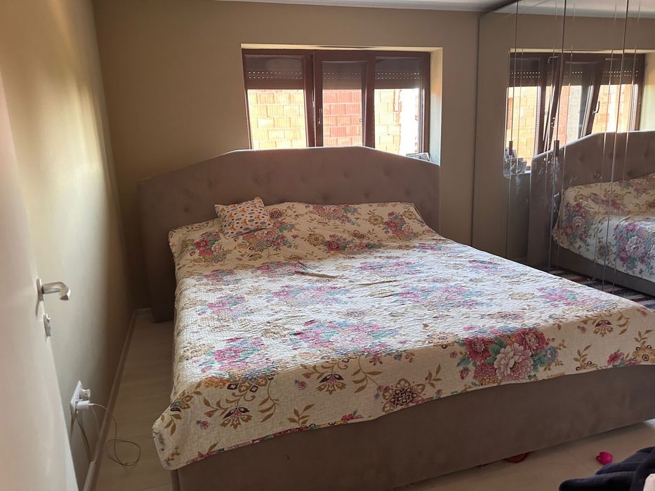 Vand pat cu lada si saltea inclusa 200x220cm