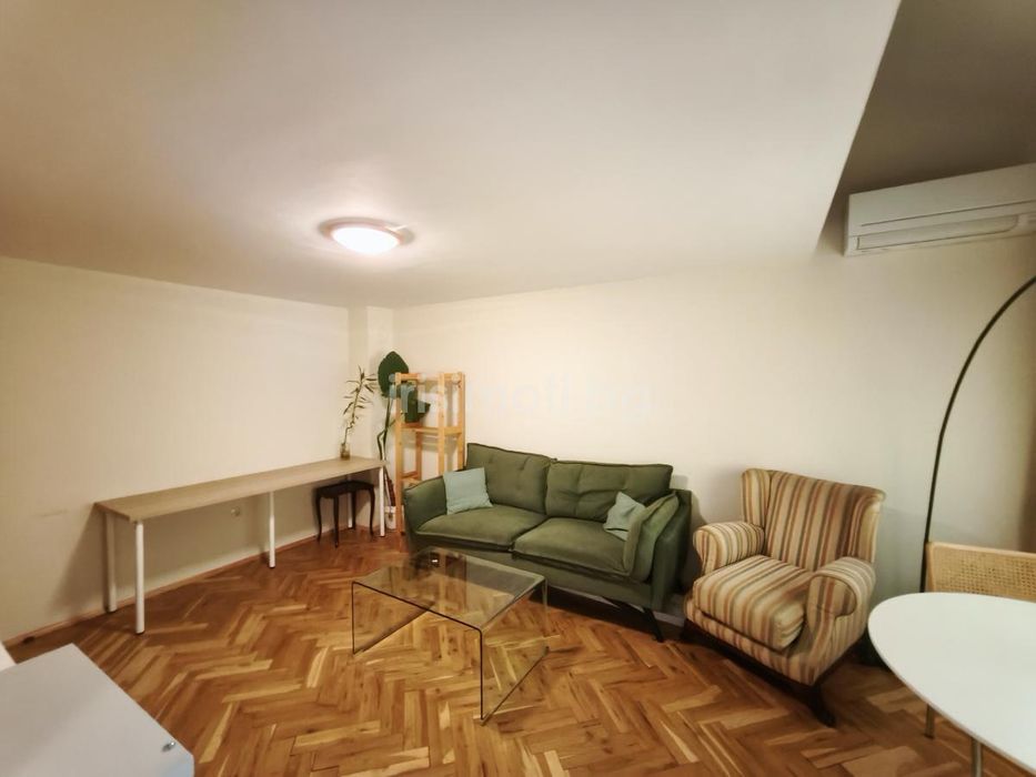 Под наем двустаен, €600, 65кв.м. в Лозенец