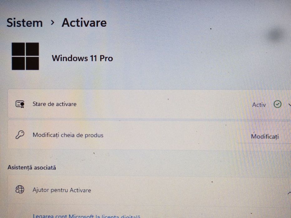 URGENT! Laptop Lenovo 17.3" / 8GB RAM / SSD 256GB / Funcțional – fisur