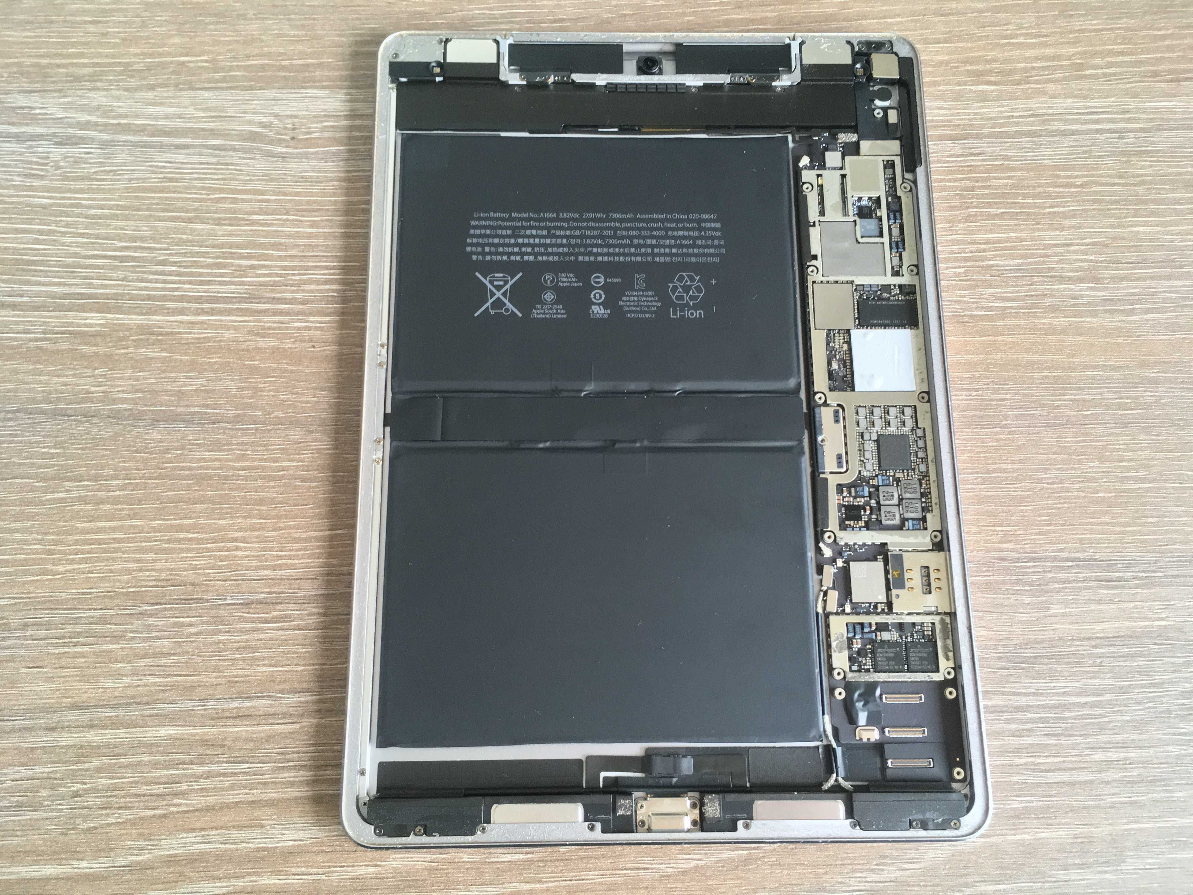 dezmembrez ipad pro 9.7" space gray