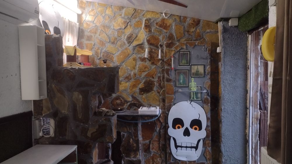 Închiriez cam buc baie la casa Aradul nou pt 1 pers