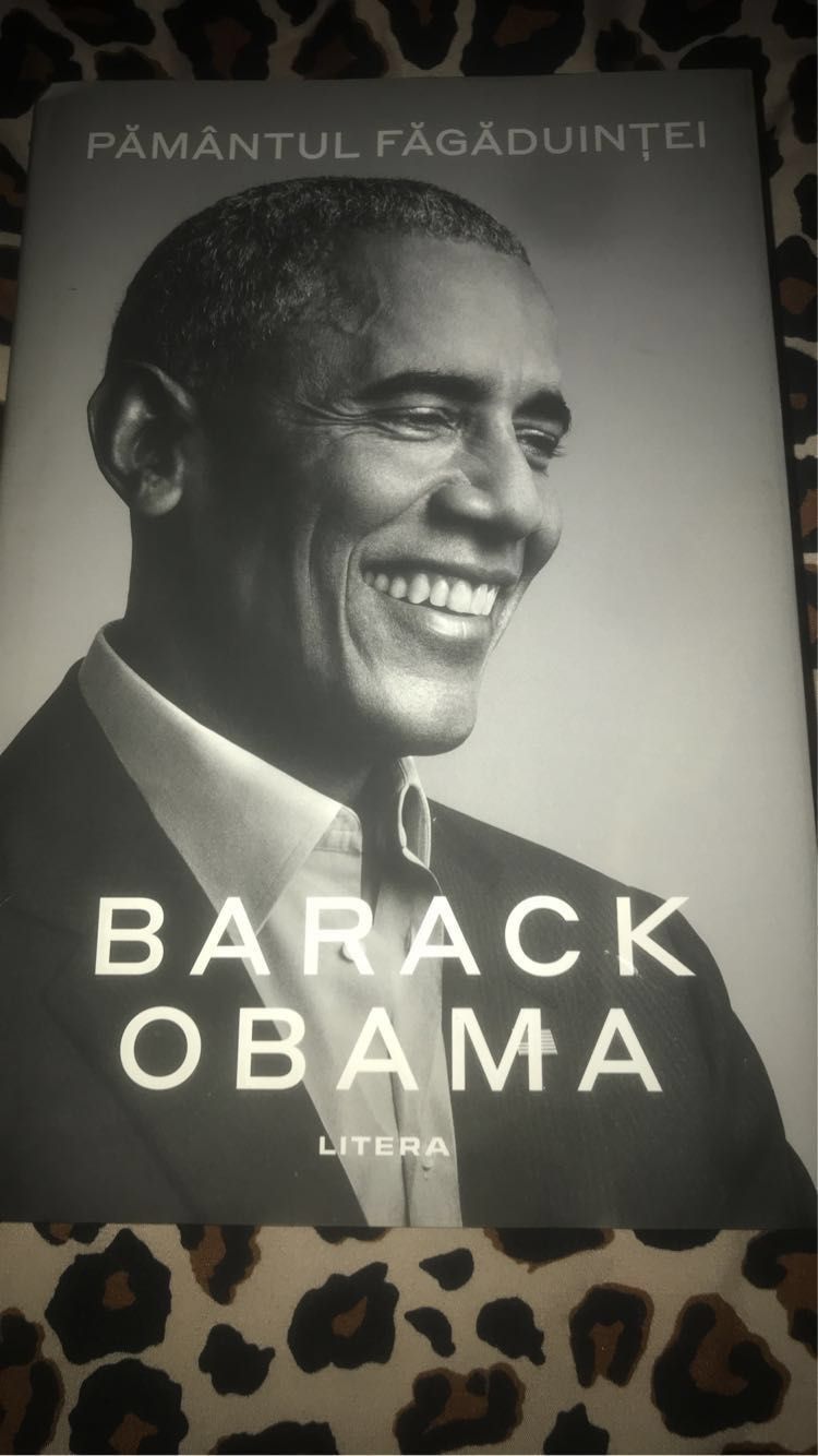 Vând carte Barack Obama