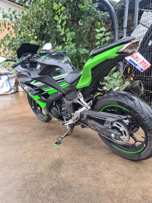 Kawasaki ninja 300