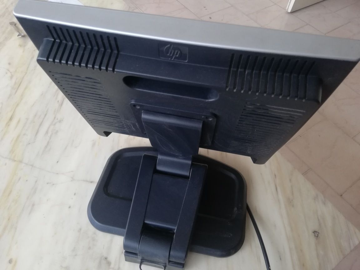 Продавам Монитор HP