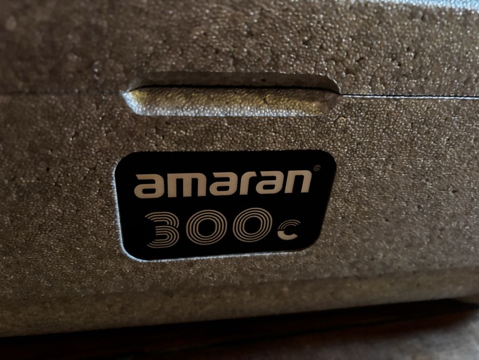 Aputure Amaran 300c