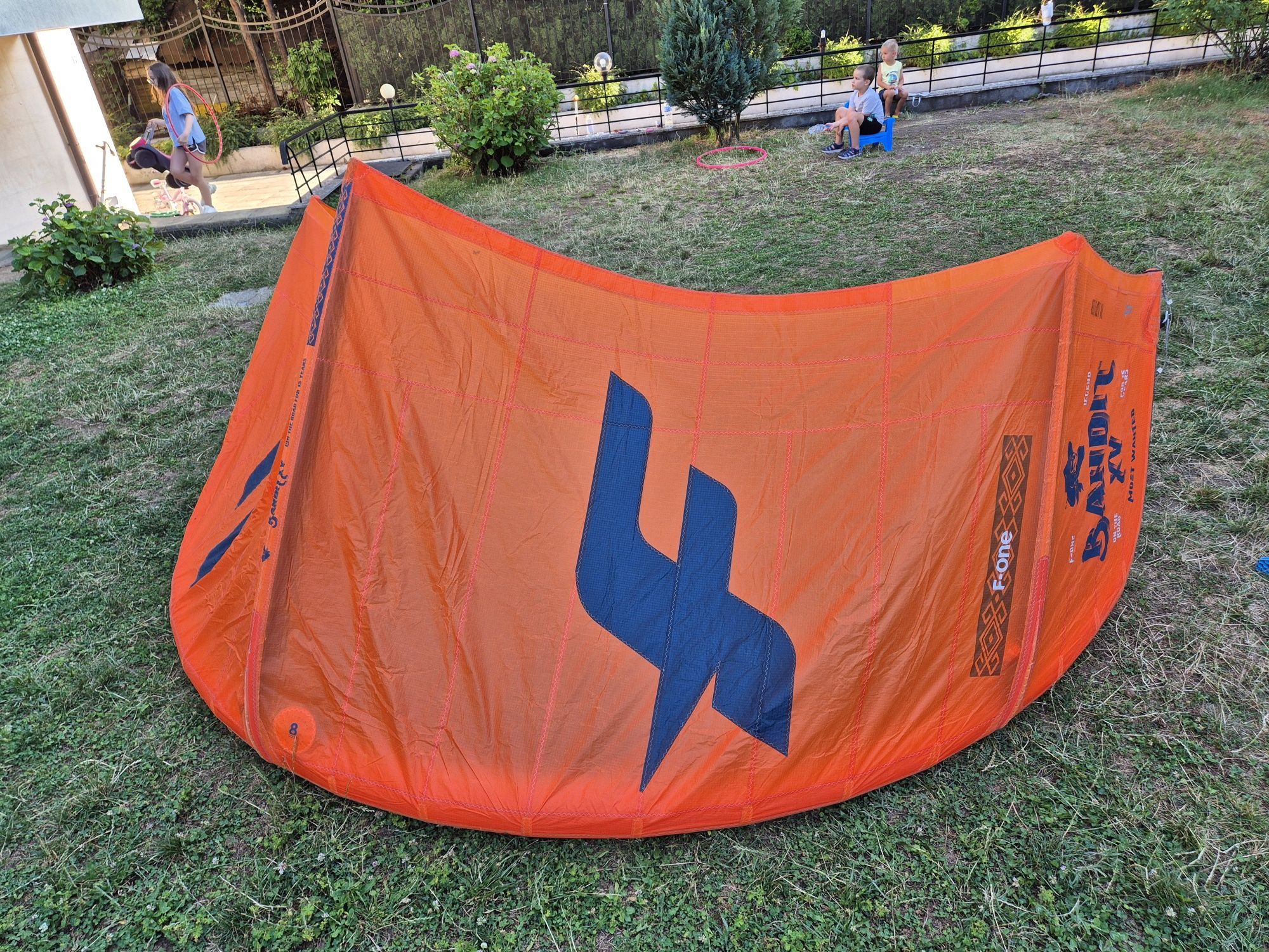 Продавам кайтове F-one Bandit 8m2, 10m2 и бар Linxbar