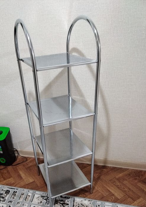 Продается металличекий стеллаж и 2 журнальных столика