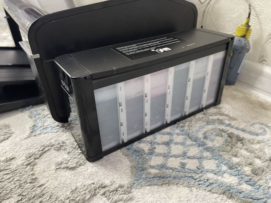 Продам цветной принтер Epson L805