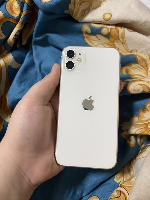 Продам айфон 11