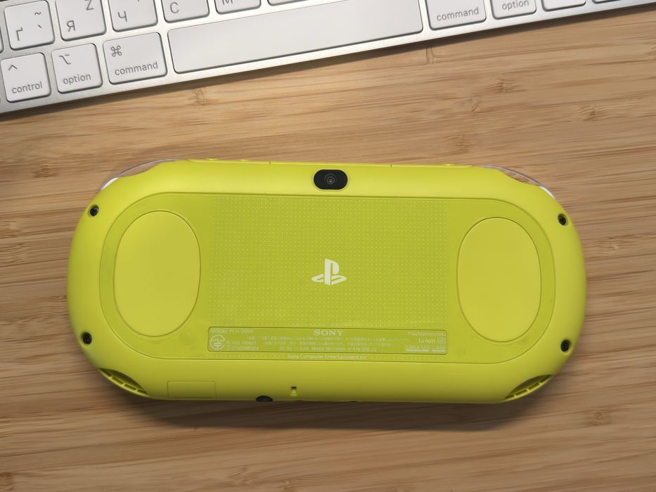 PS Vita PCH-2000 Lime Green