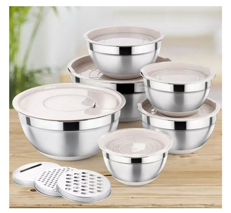 Набор мисок с крышками терками