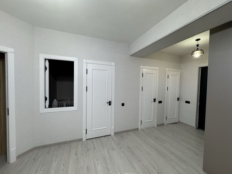 Квартира сотилади 56кв 3 хона килинган 10 этаж рохатда куругда