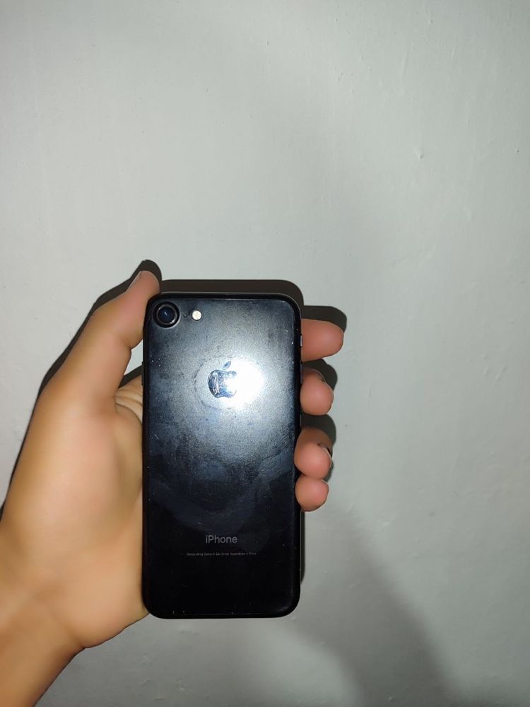 iPhone 7 SROCHNO