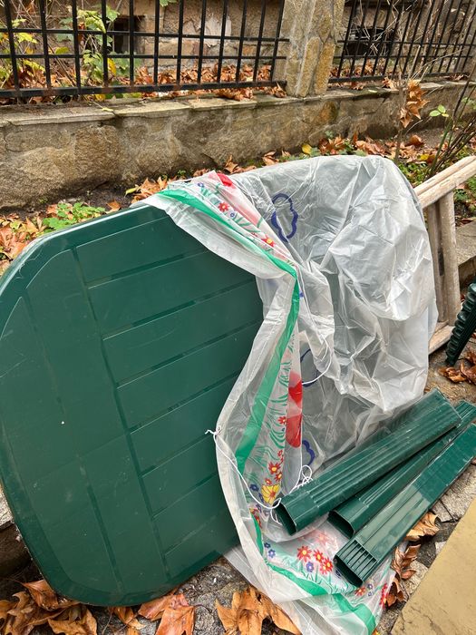 Маса и столове за външен двор чисто нови,10 броя столове