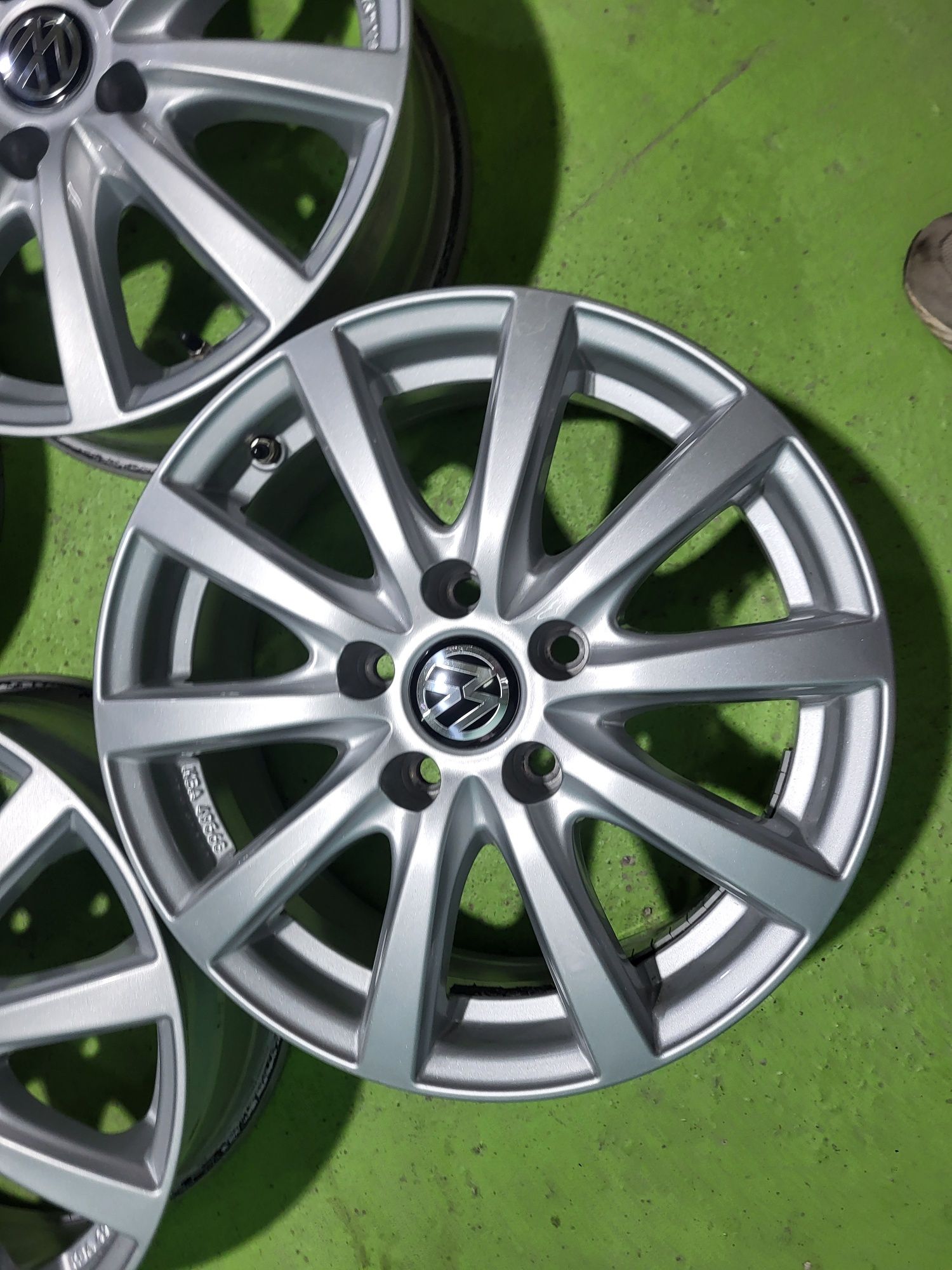 16 5x112 Vw Passat Golf Touran Caddy Skoda Audi