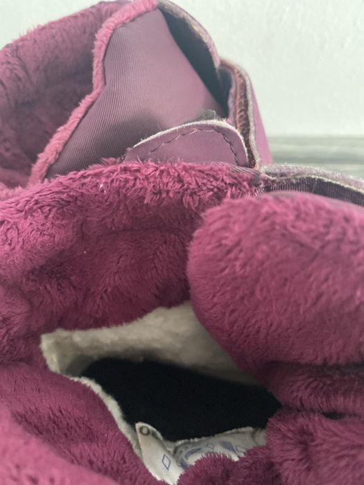 Ghete mărimea 30 unicorn cu beculețe preț 40 Lei