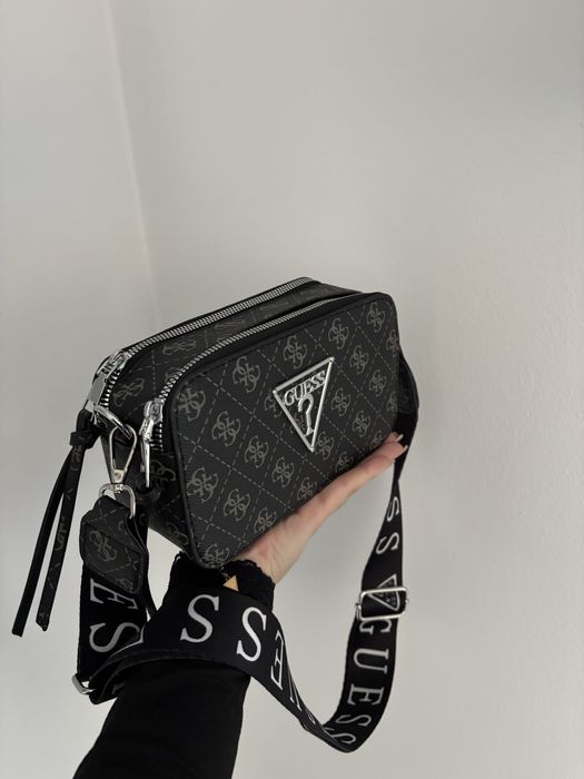 Vand geanta noua guess