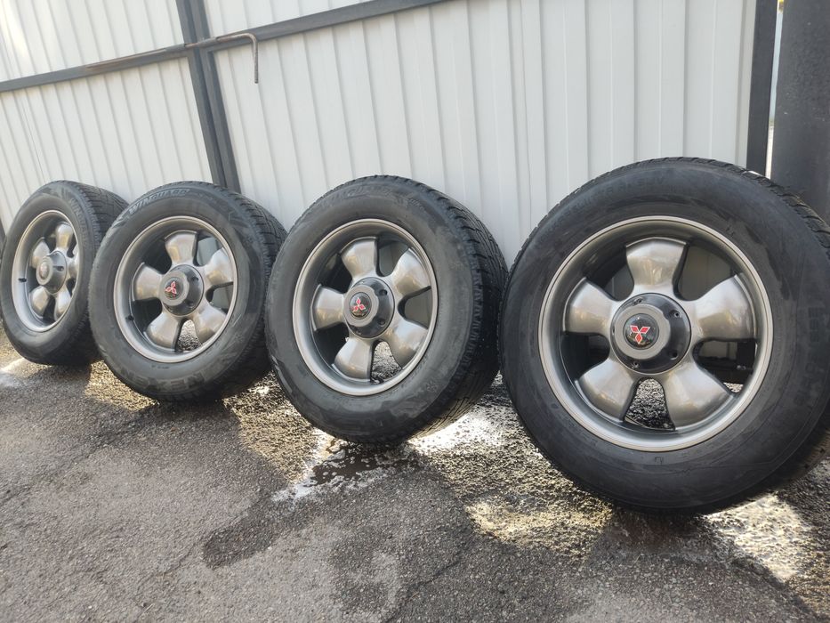 Продам комплект диски с резиной