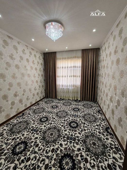 Buxoroda kvartira sotiladi 2 xonali 64m² 4-qavat.