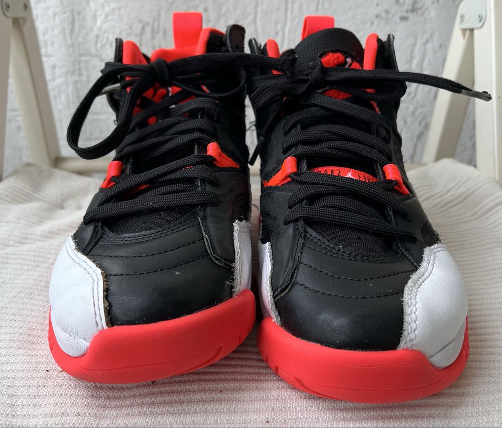 Маратонки Nike JORDAN JUMPMAN Two Trey GS Black Infrared