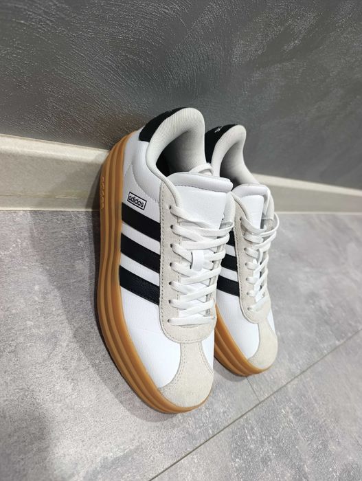Adidas vl court bold