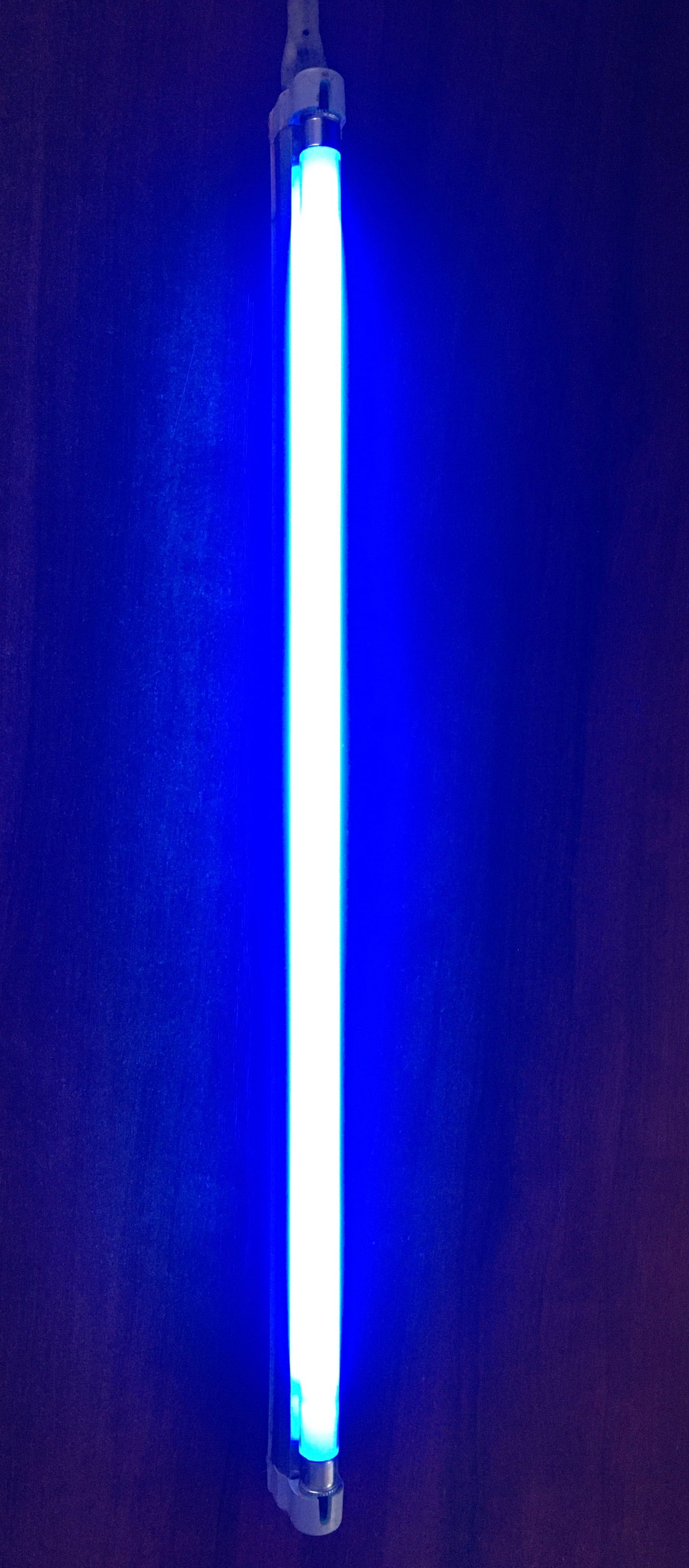 lampa nesubmersibila cu lumina albastra pt acvariu