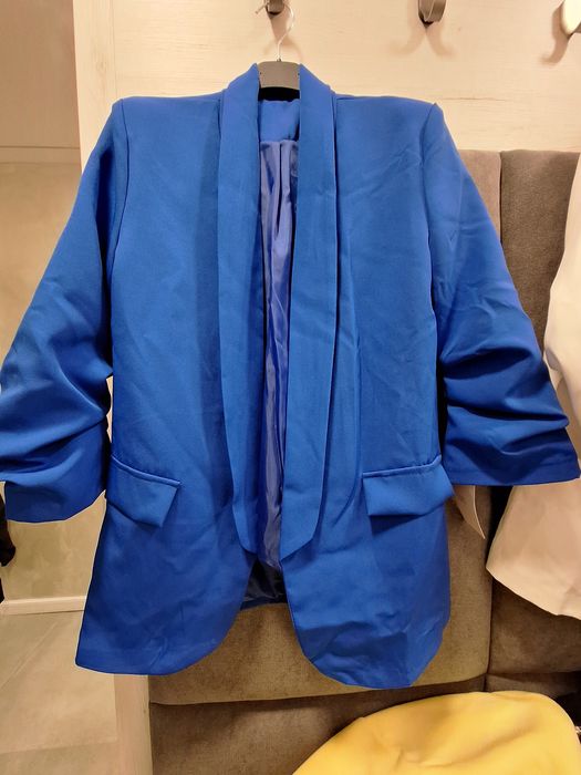 Дамски цветни пролетни сака