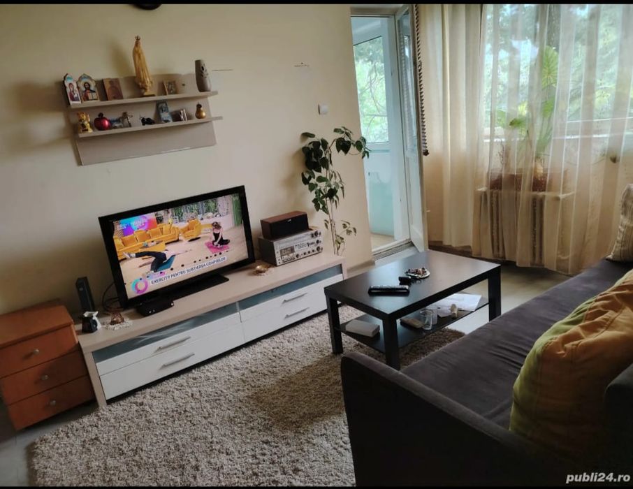 Închiriez apartament cu 3 camere S6