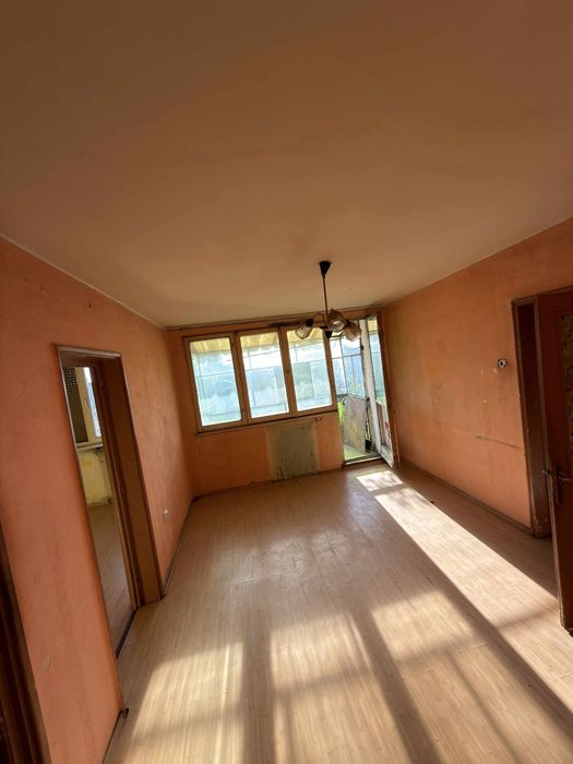 Apartament cu 2 camere.