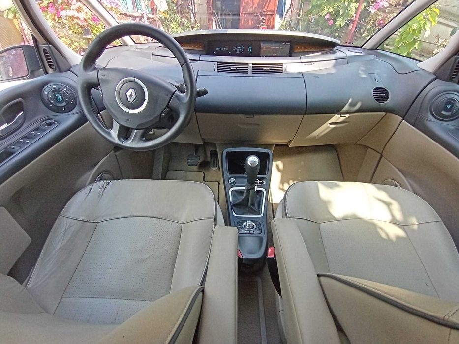 Renault Grand Espace. AUTOMATA. Initiale Paris / 2.0Dci 173 cp