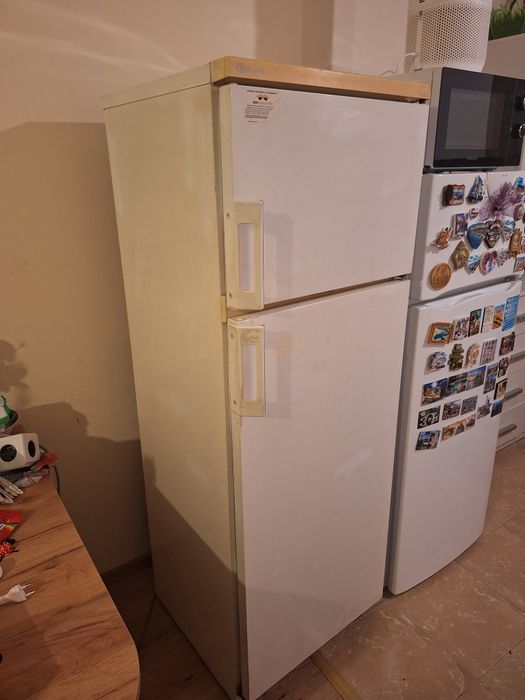 Хладилник с фризер