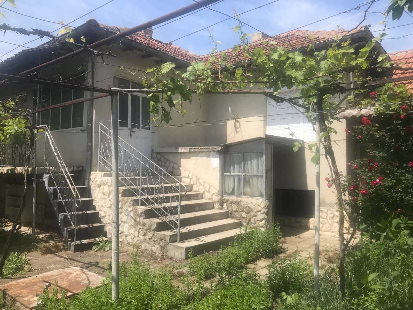 Евтина къща на 5 км от язовир Цонево