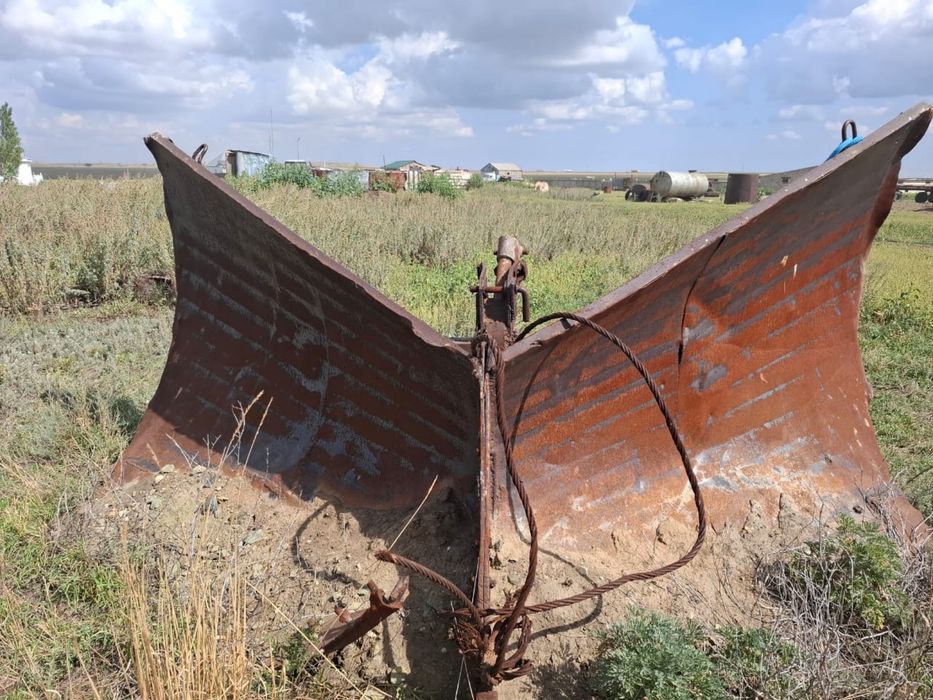 Угольник на К-700 кировец