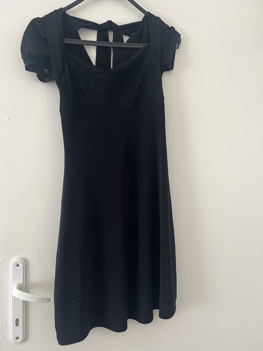 Черна къса рокля