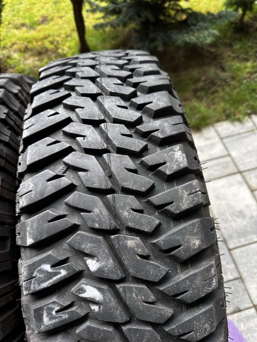 Anvelope de iarna good year 235/85/16 AT