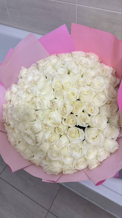 продаю 101 розу за 35 тысяч. свежие живые цветы-идеальный подарок.