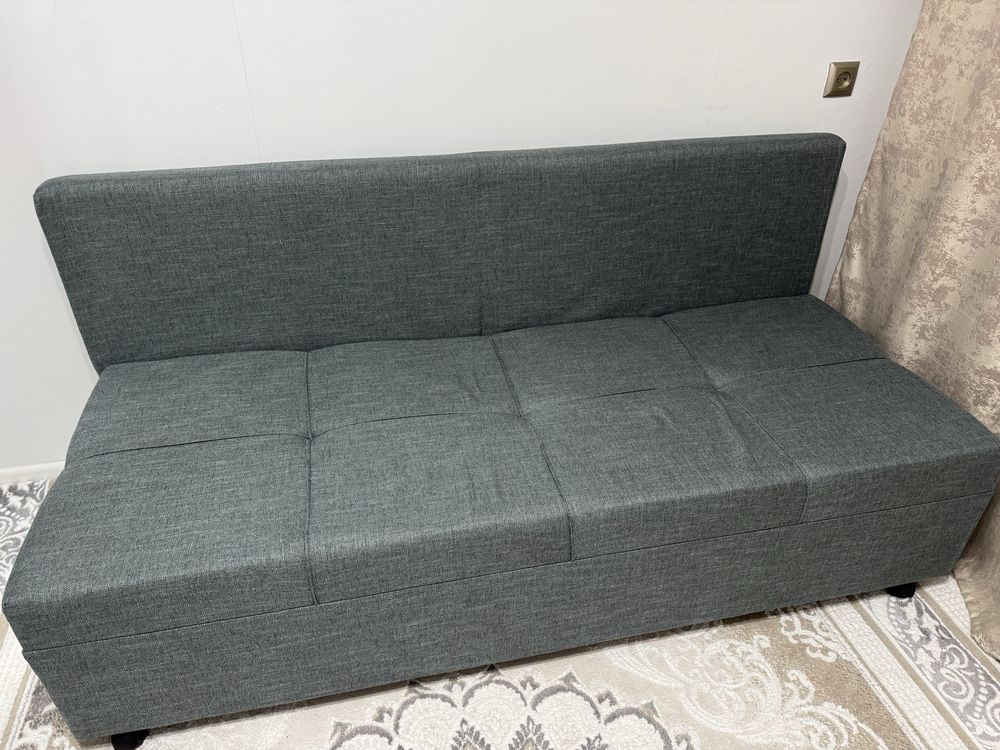 Продам тахну диван новая