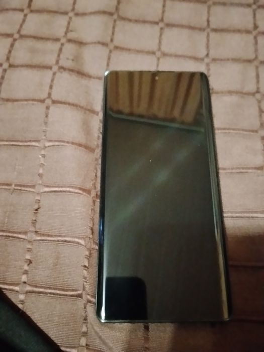 Продавам gsm honor magic 5 lite