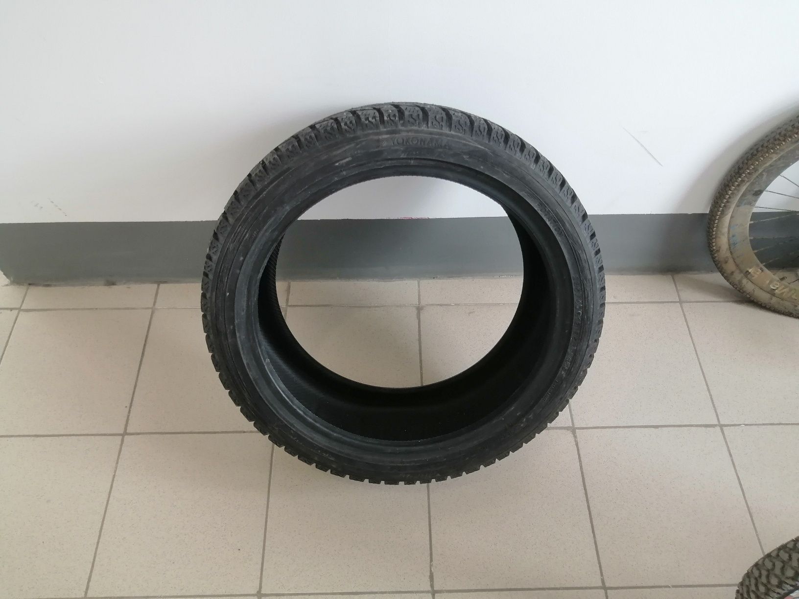 Продам шины YOKOGAMA