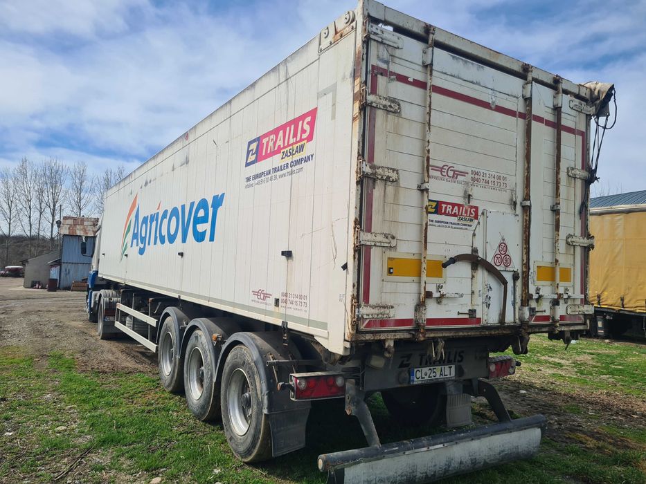 Semireremorca Trailis