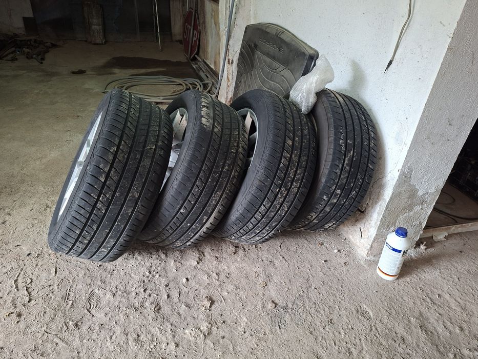 Бмв х5 х6 2021г гуми с джанти 19"