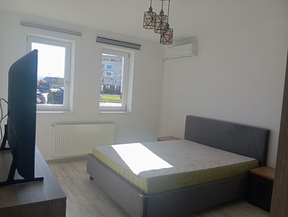 Închiriez garsonieră pe termen lung