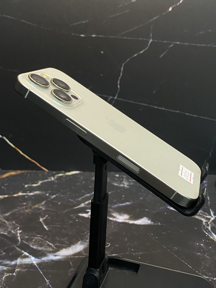 iPhone 16 Pro / Айфон 16 Про