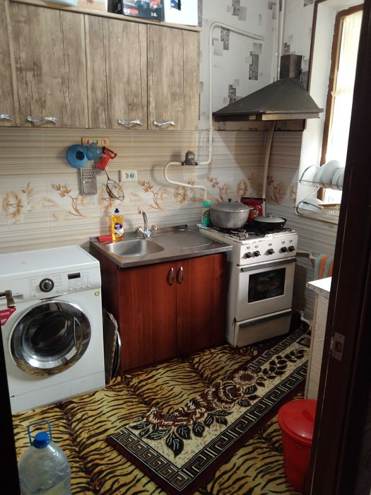 Navoiy shaxardan 2-etaj 2xonali kvarteta tayyor sotiladi