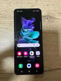 Телефон Samsung Galaxy Z Flip 3